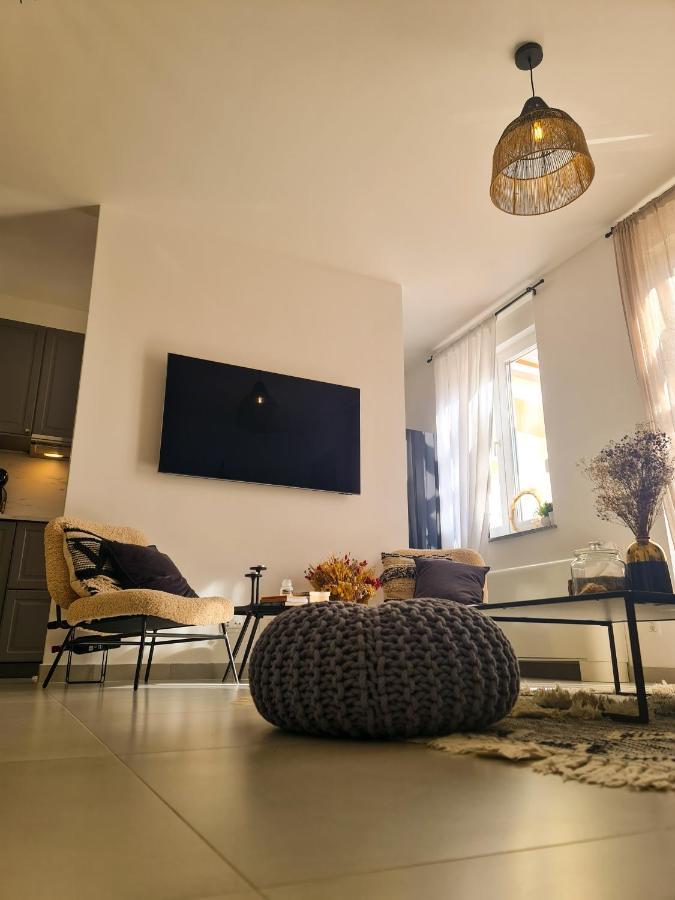 New - Apartment Finis سينج المظهر الخارجي الصورة