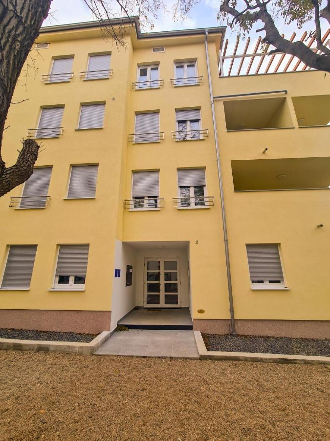 New - Apartment Finis سينج المظهر الخارجي الصورة